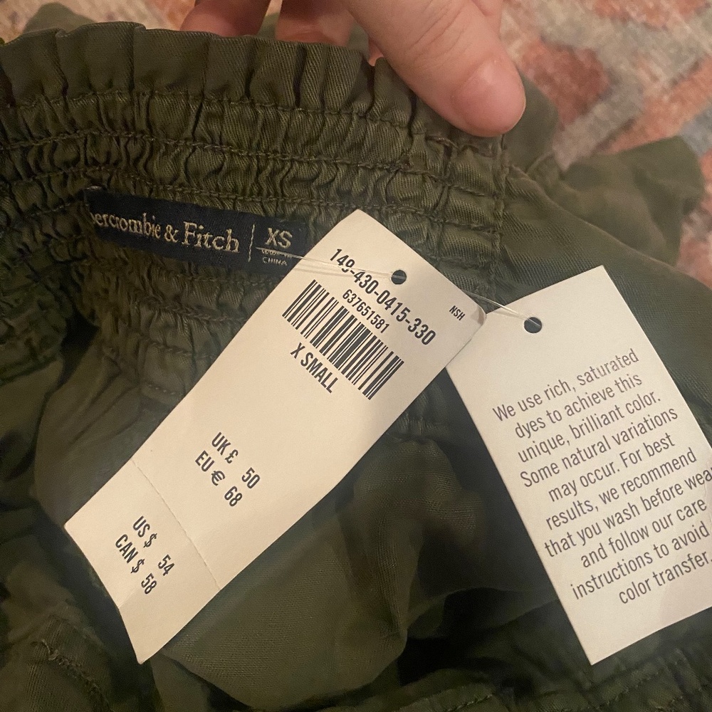 Green high waisted linen